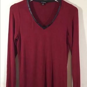 Le Chateau Women Long Sleeve T- Shirt V Neck Small Leather Piping
